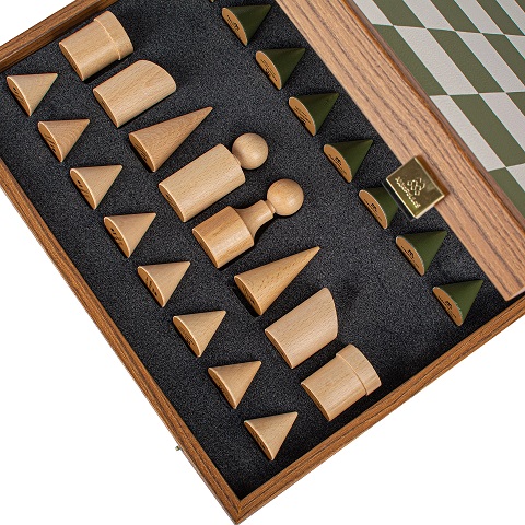 Chess, Bauhaus Style Set Green &amp; White
