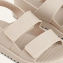 Joy Sandals, Sandy