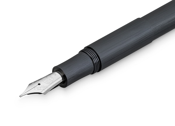 Supra Fountain Pen Black