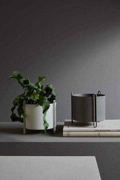 Pidestall Planter
