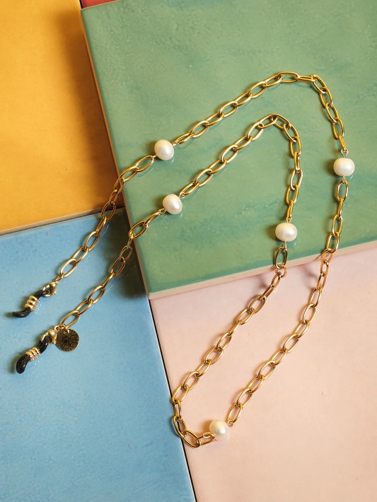 Busy Babe, Glasses Chain